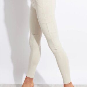 Alo Yoga High Waist Cargo Legging in Bone cream sz MEDIUM